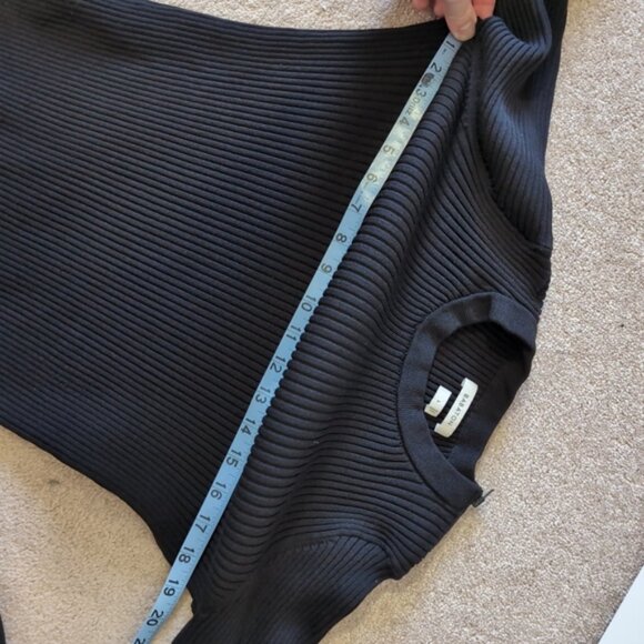 Aritzia Black Crew Neck Sweater - Picture 5 of 7